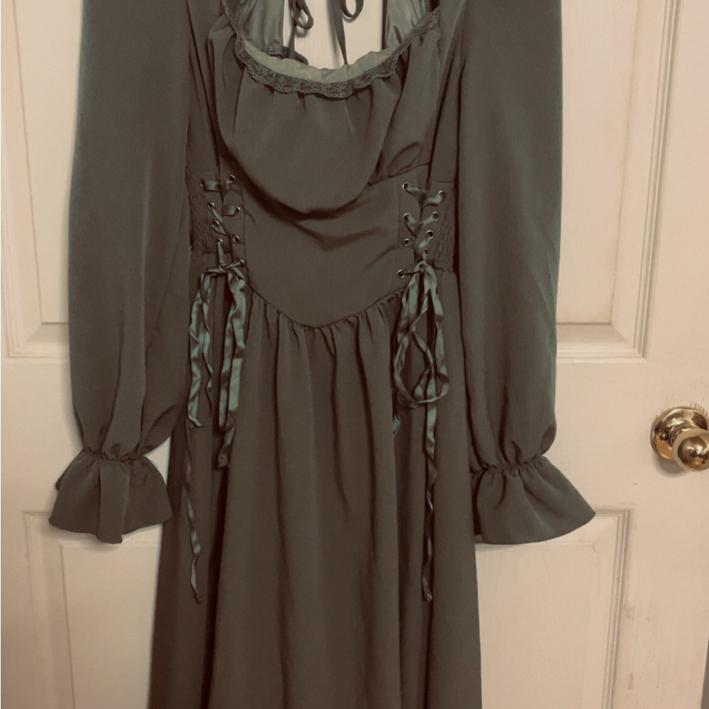 Elegant Green Lace-Up Dress